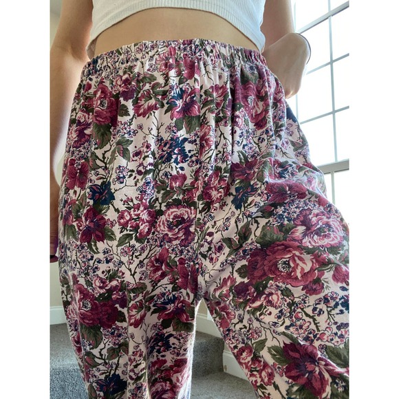 Vintage Victoria's Secret (gold label) floral cropped lounge pants, size Large - Picture 7 of 8